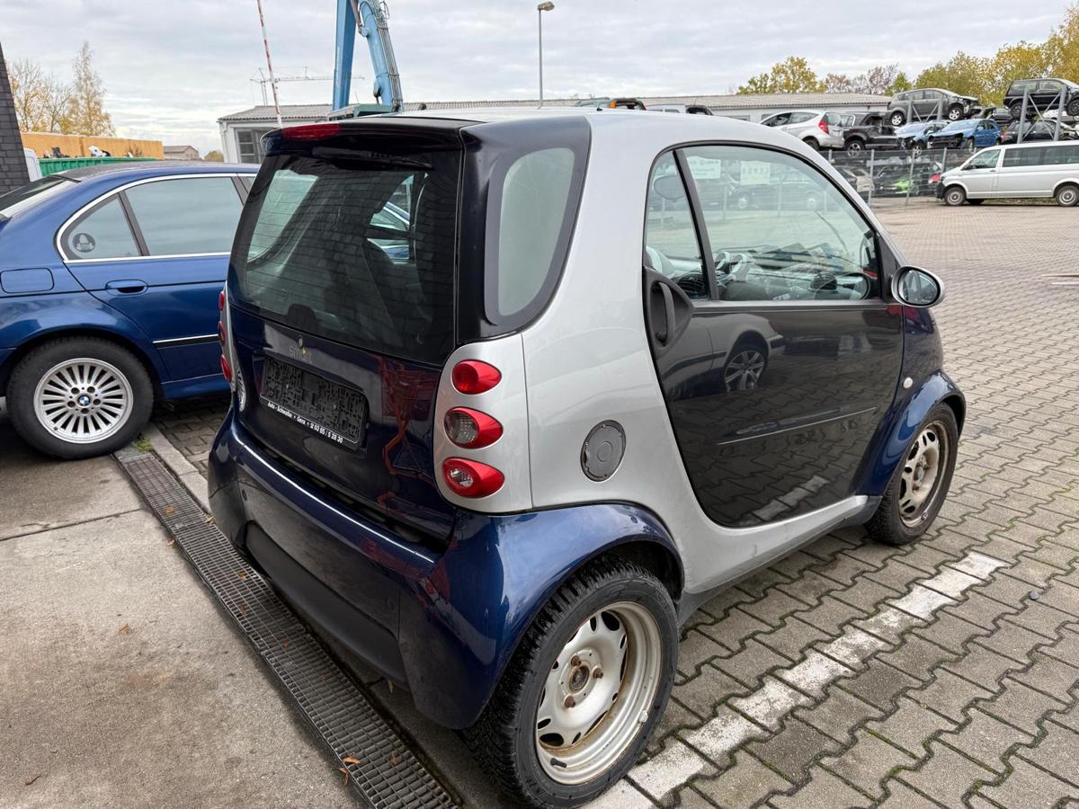 Smart ForTwo Coupe 450 original Kotflügel vorn rechts EAF Star Blue BJ03 Smart ForTwo Coupe 450 original Kotflügel vorn rechts EAF Star Blue BJ03